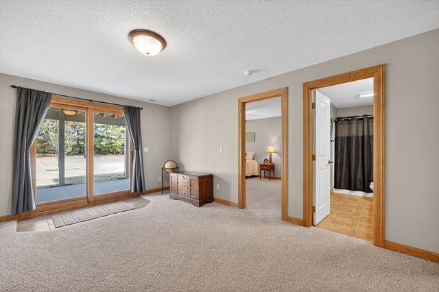 5595 NW 3rd Court, Des Moines, IA 50313