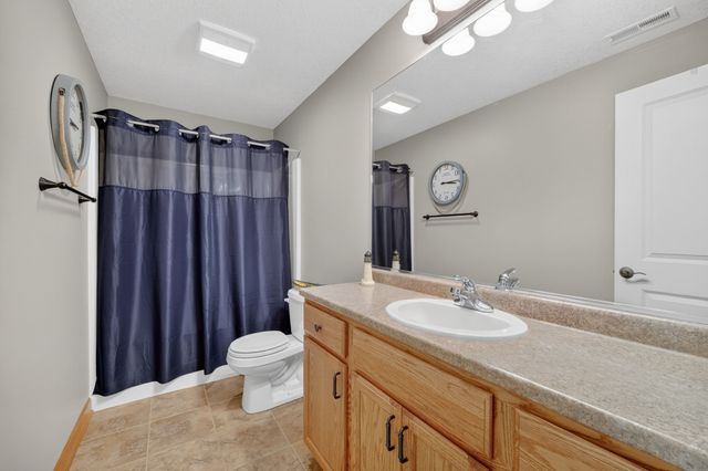 5595 NW 3rd Court, Des Moines, IA 50313