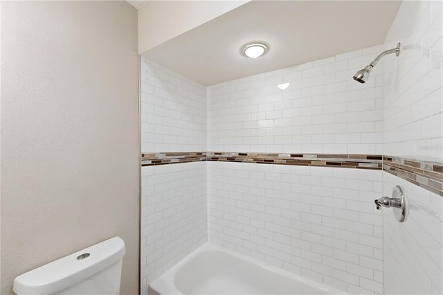 8461 FLAGSTONE DRIVE, Tampa, FL 33615