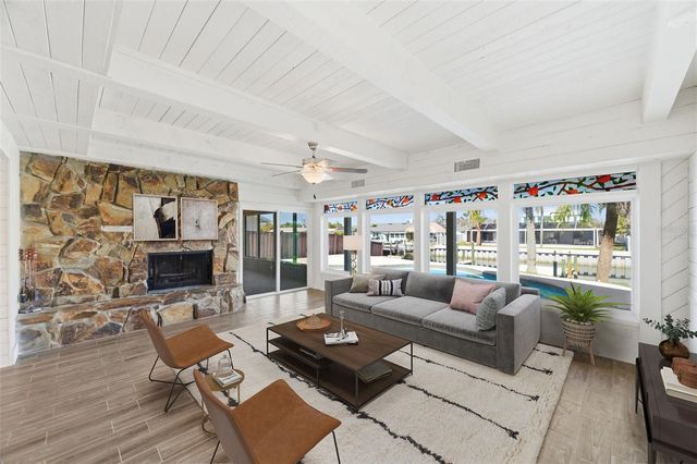 8461 FLAGSTONE DRIVE, Tampa, FL 33615