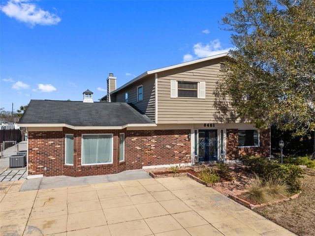 8461 FLAGSTONE DRIVE, Tampa, FL 33615