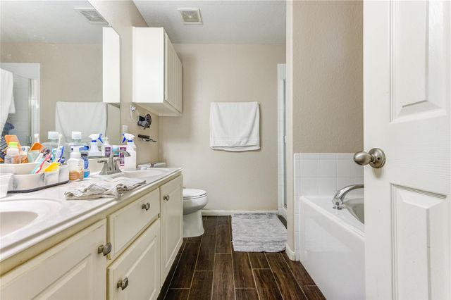 9642 Sugarblossom Lane, Sugar Land, TX 77498