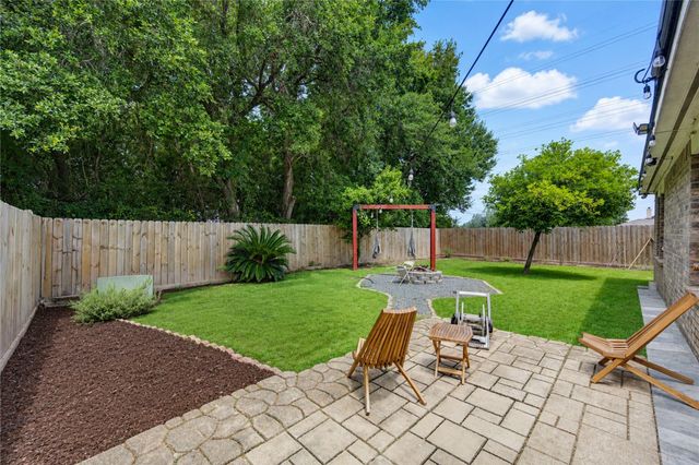 9642 Sugarblossom Lane, Sugar Land, TX 77498