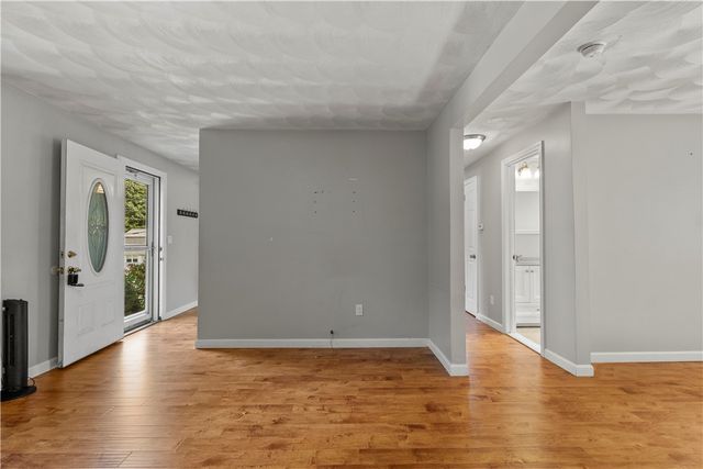 2 Medieval Way, West Warwick, RI 02893