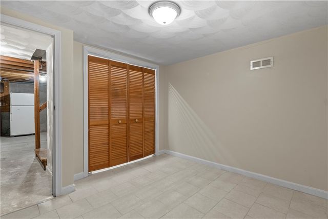 2 Medieval Way, West Warwick, RI 02893