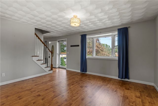 2 Medieval Way, West Warwick, RI 02893