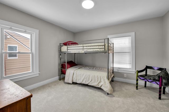 14 Utica Road, Pontiac, MI 48341