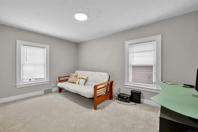 14 Utica Road, Pontiac, MI 48341