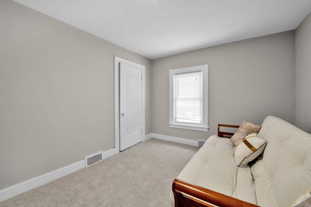 14 Utica Road, Pontiac, MI 48341