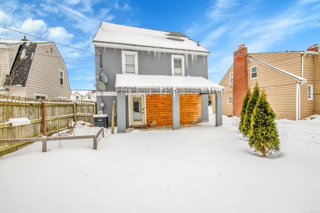 14 Utica Road, Pontiac, MI 48341