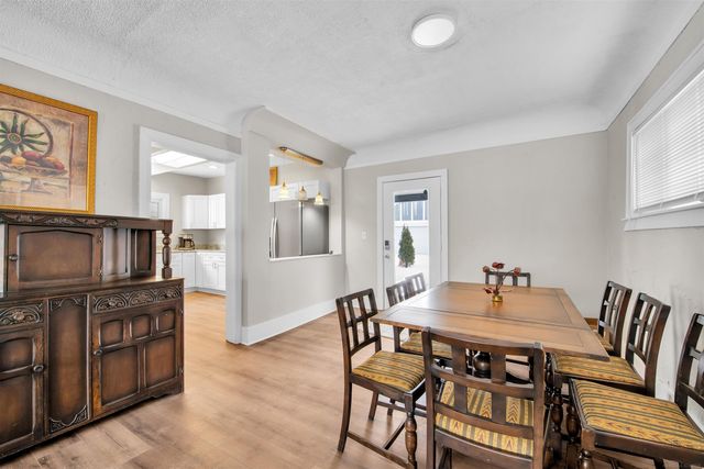 14 Utica Road, Pontiac, MI 48341