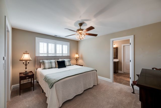 3126 Robinwood Dr, Murfreesboro, TN 37128