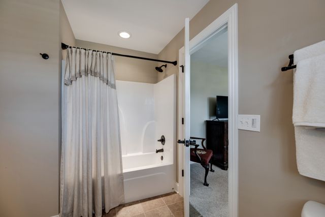 3126 Robinwood Dr, Murfreesboro, TN 37128