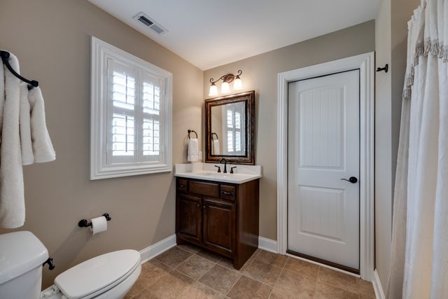 3126 Robinwood Dr, Murfreesboro, TN 37128