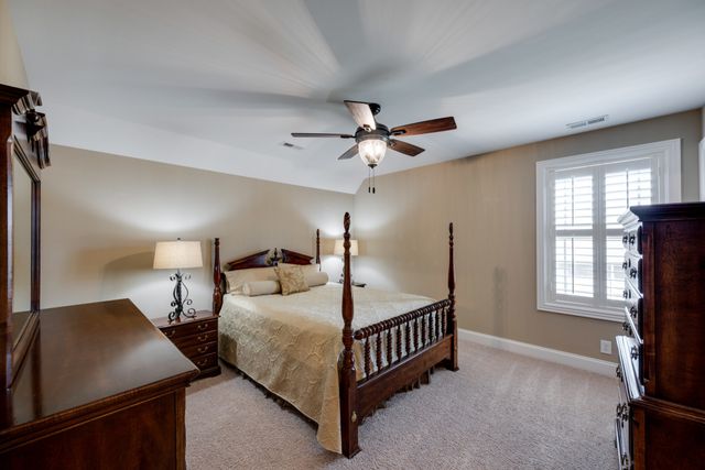 3126 Robinwood Dr, Murfreesboro, TN 37128