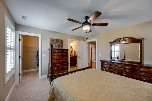 3126 Robinwood Dr, Murfreesboro, TN 37128