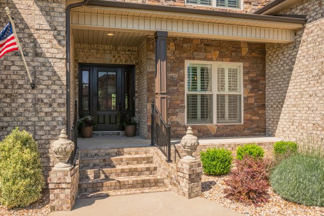 3126 Robinwood Dr, Murfreesboro, TN 37128