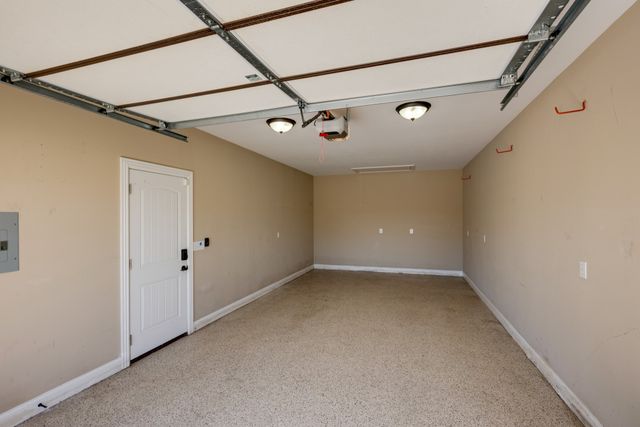 3126 Robinwood Dr, Murfreesboro, TN 37128