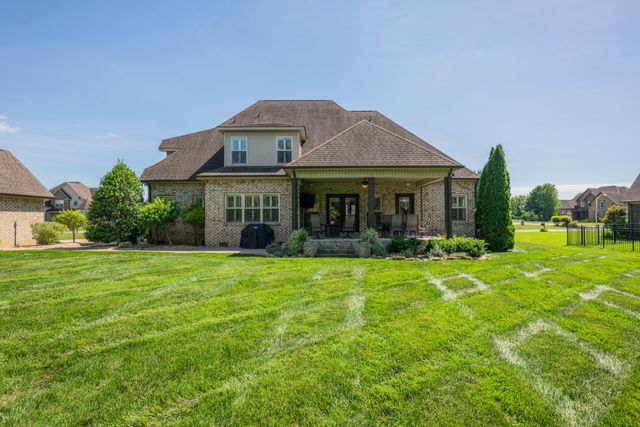 3126 Robinwood Dr, Murfreesboro, TN 37128