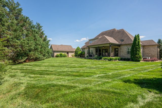 3126 Robinwood Dr, Murfreesboro, TN 37128