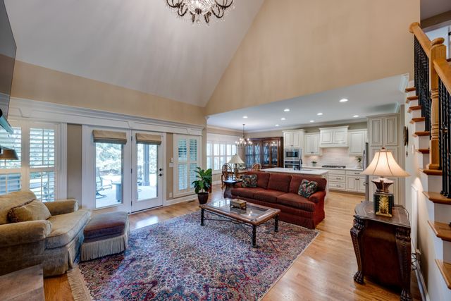 3126 Robinwood Dr, Murfreesboro, TN 37128