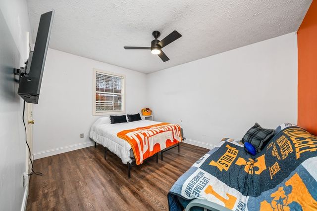 19 Honeysuckle Rd, Pikeville, TN 37367