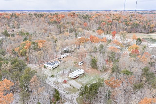 19 Honeysuckle Rd, Pikeville, TN 37367