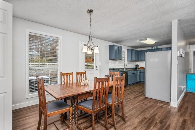 19 Honeysuckle Rd, Pikeville, TN 37367