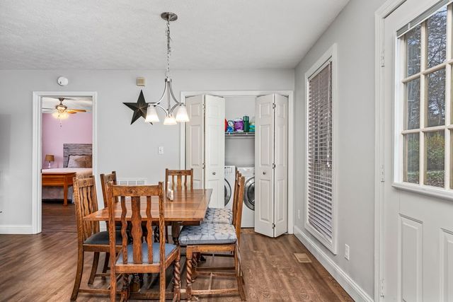 19 Honeysuckle Rd, Pikeville, TN 37367