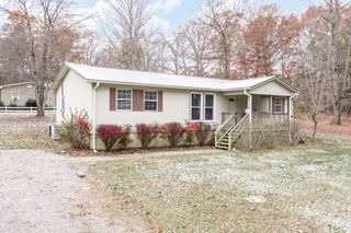 19 Honeysuckle Rd, Pikeville, TN 37367