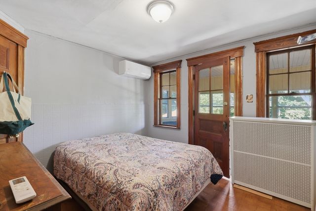 76 Grant St, Gardner, MA 01440