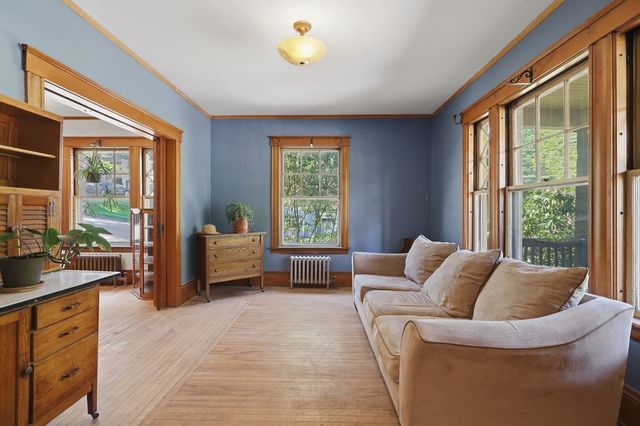 76 Grant St, Gardner, MA 01440