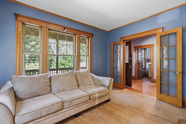76 Grant St, Gardner, MA 01440