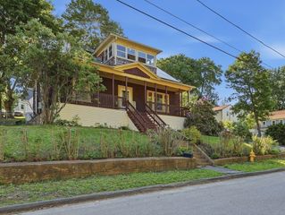 76 Grant St, Gardner, MA 01440