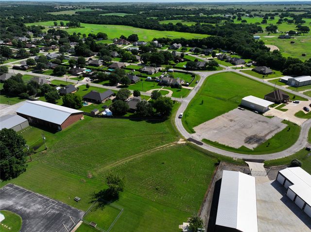 5909 Walnut Creek Circle, Granbury, TX 76049