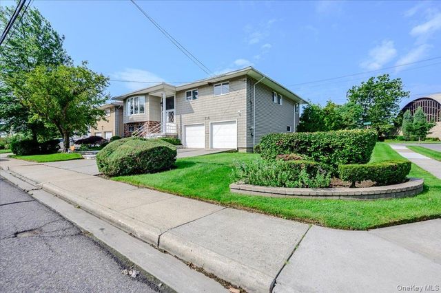 718 Arbuckle Avenue, Woodmere, NY 11598
