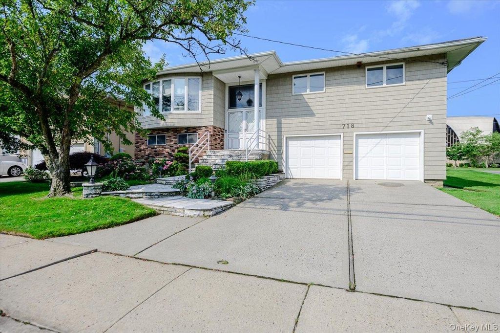 718 Arbuckle Avenue, Woodmere, NY 11598