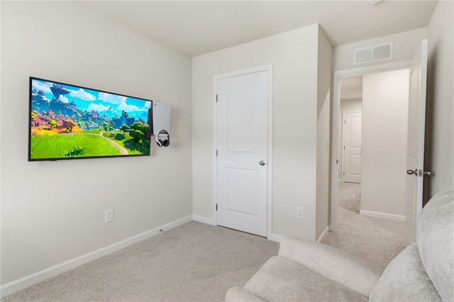 104 South Drive, West Seneca, NY 14218