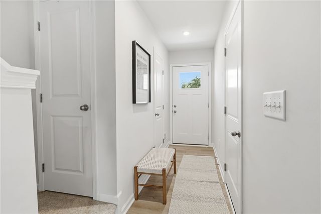 104 South Drive, West Seneca, NY 14218