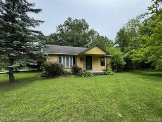 6785 Belleville Road, Belleville, MI 48111