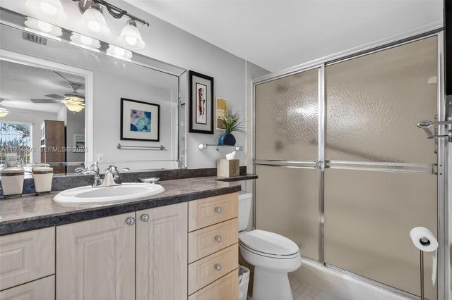 7145 N Huntington Ln 205, Delray Beach, FL 33446