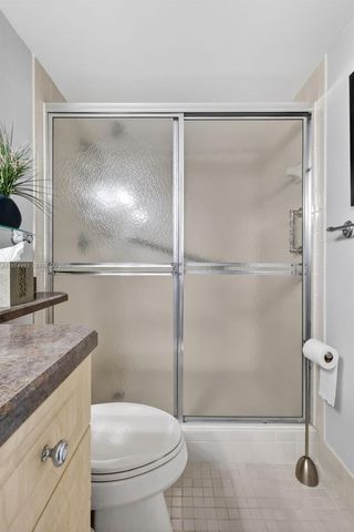 7145 N Huntington Ln 205, Delray Beach, FL 33446