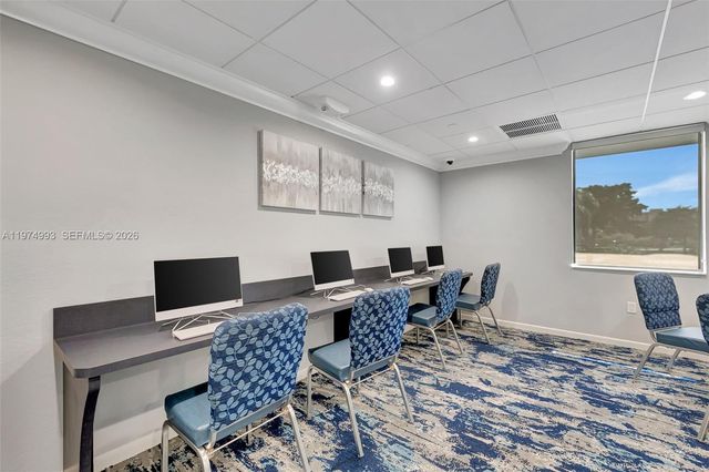 7145 N Huntington Ln 205, Delray Beach, FL 33446