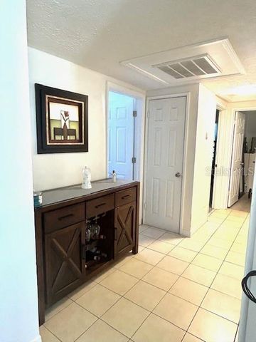 10418 N OTIS AVENUE, Tampa, FL 33612