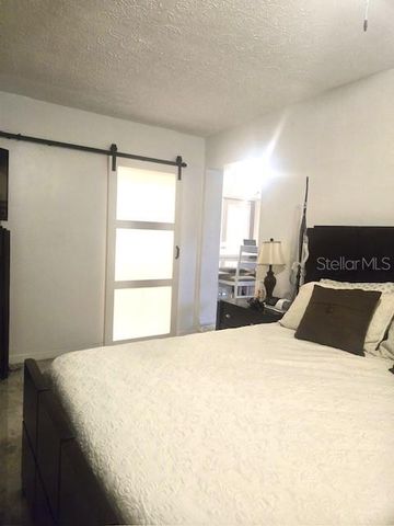 10418 N OTIS AVENUE, Tampa, FL 33612