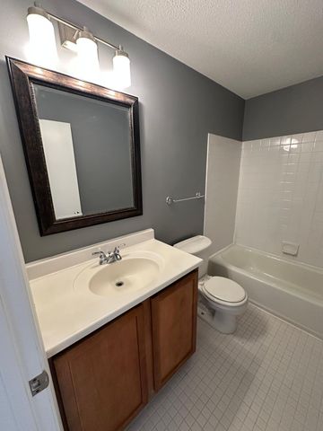 3540 Hennepin Avenue 202, Minneapolis, MN 55408