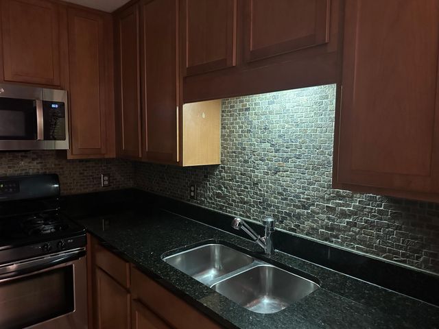 3540 Hennepin Avenue 202, Minneapolis, MN 55408