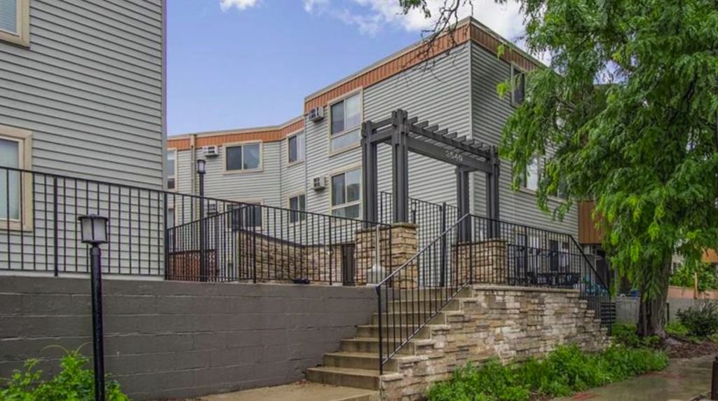 3540 Hennepin Avenue 202, Minneapolis, MN 55408