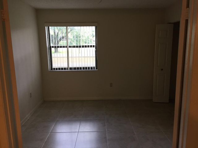 9801 NW 1st Court 9801, Plantation, FL 33324