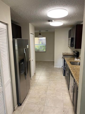 9801 NW 1st Court 9801, Plantation, FL 33324